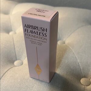 Charlotte Tilbury Airbrush Flawless Foundation - 2 Neutral